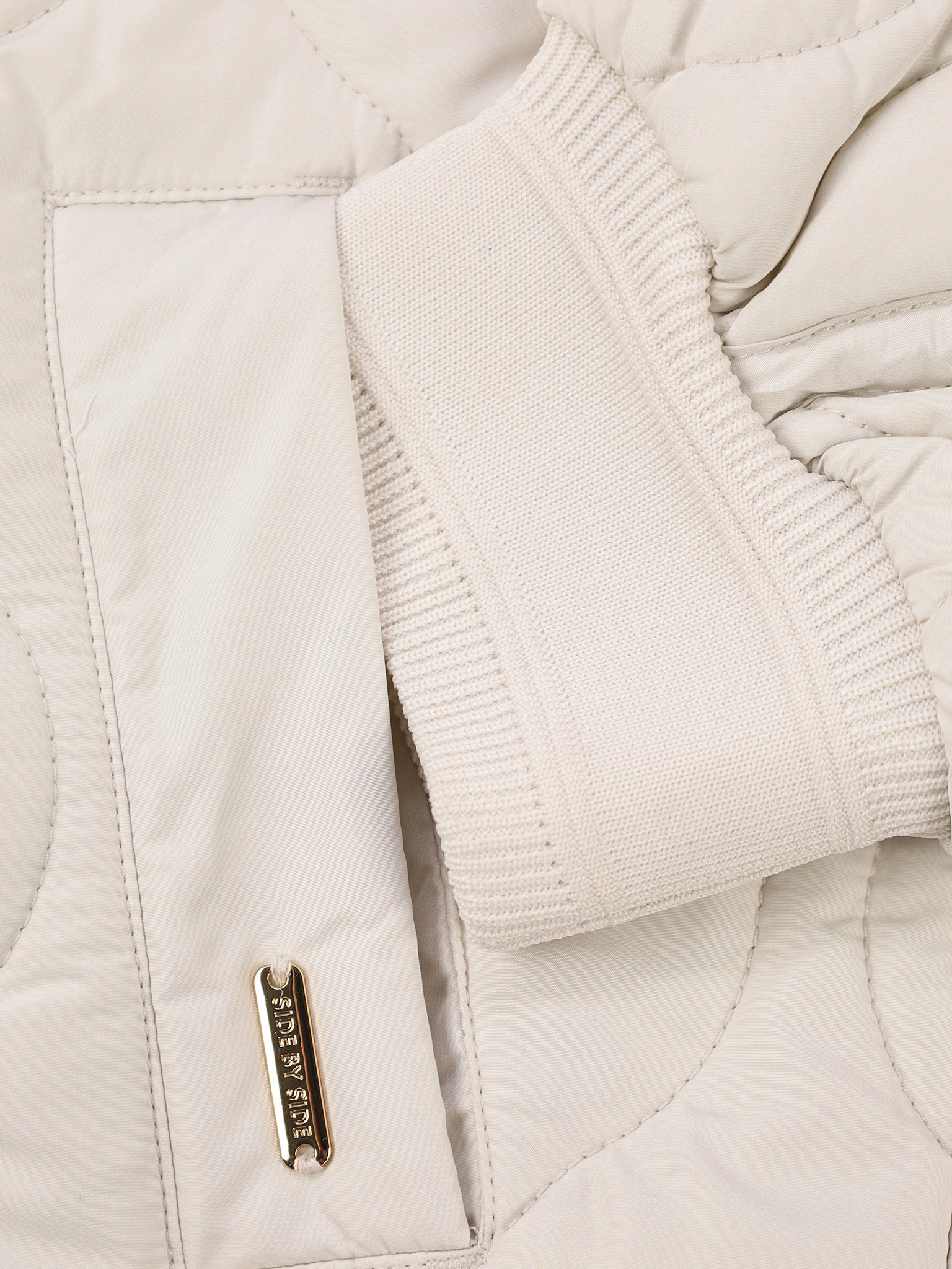 Куртка укороченная серого цвета свободного кроя